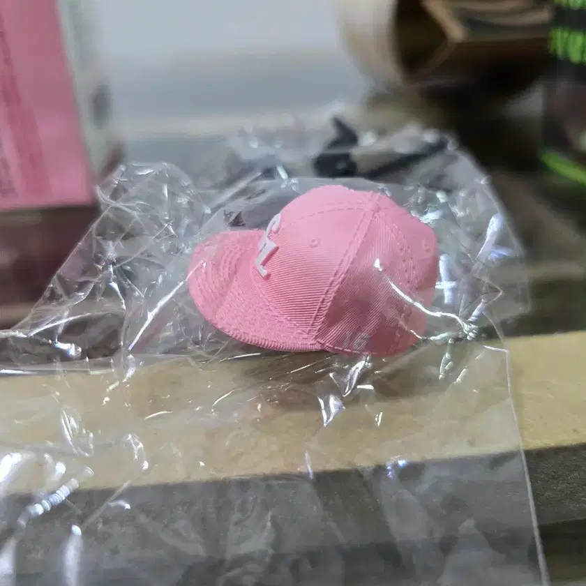 Samsung Lions Mini Hat Random Key Ring Pink Ryu Ji-hyuk on Bunjang ...