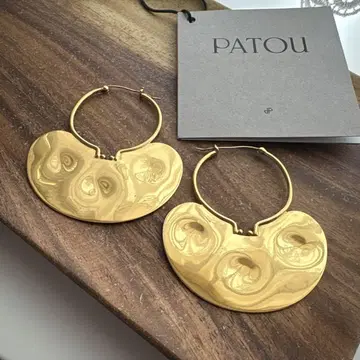 파투 PATOU 빅 사이즈 귀걸이 골드 컬러