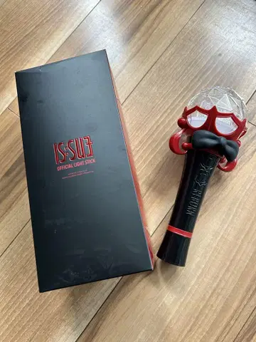 IS:SUE 공식 응원봉
