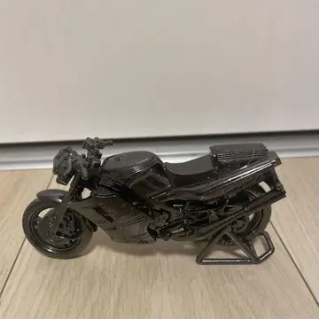 레드 바론 기념품 RZV500R 바이크 모델