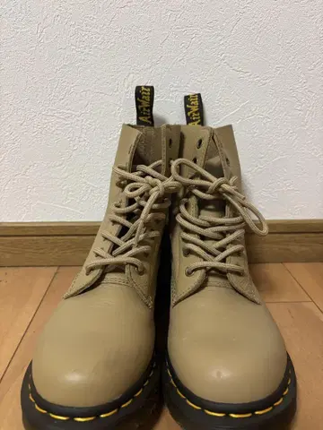 [DR.MARTENS] 닥터 마틴 홀 부츠 파스텔