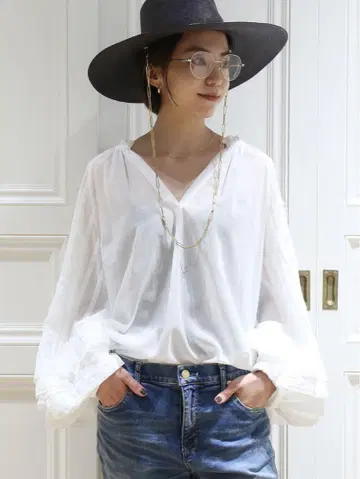 Feminine 블라우스