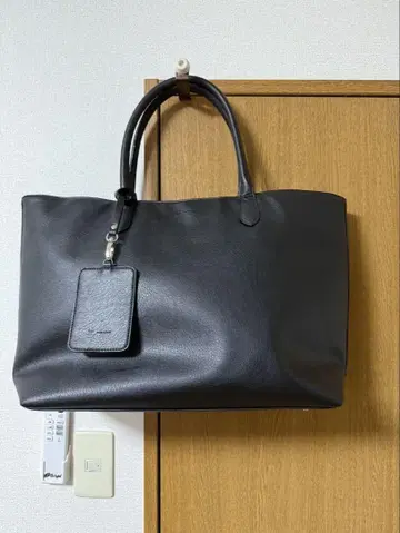 tk. 블랙 가죽 토트 백