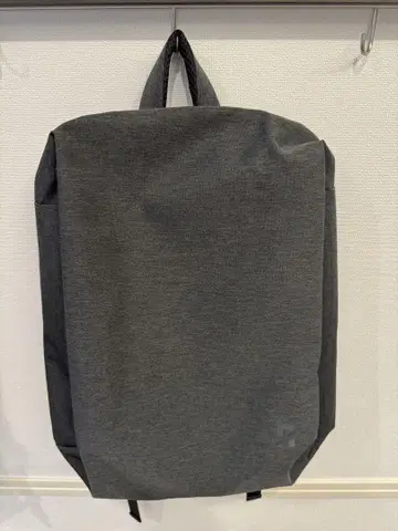 그레이 나일론 백팩