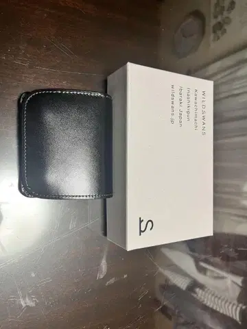 와일드 스완스 카사 안장 풀업 블랙