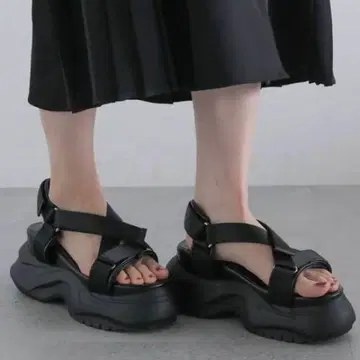 새상품급 HARE 스니커즈 밑창 샌들 M 사이즈 통굽 블랙 벨트