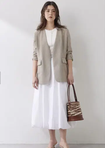 이번 시즌 새상품 택 포함 윔 가젯 주트라이크 노카라 자켓
