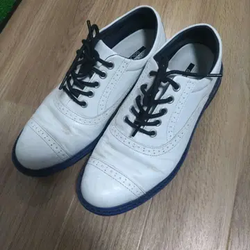 화이트 골프화 레이스업