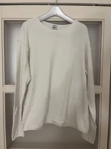 Gicipi pitone 피토네 긴팔 티셔츠 화이트
