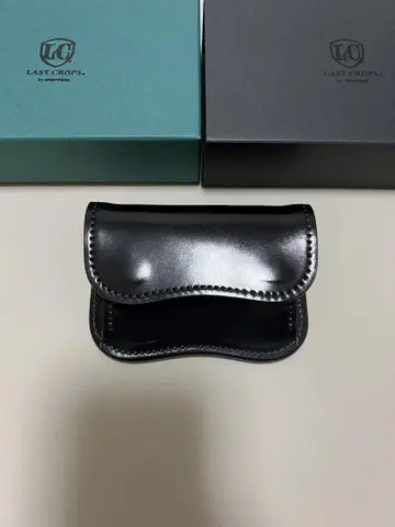 LAST CROPS LC TONGUE 라스트 크롭스 텅 블랙