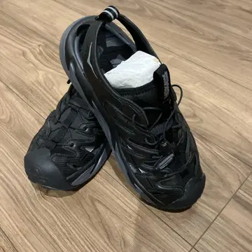 호카오네오네 호파라 미사용품