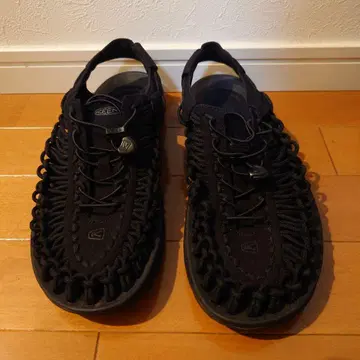 KEEN UNEEK 킨 유니크