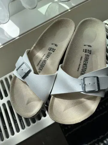 빌켄 샌들