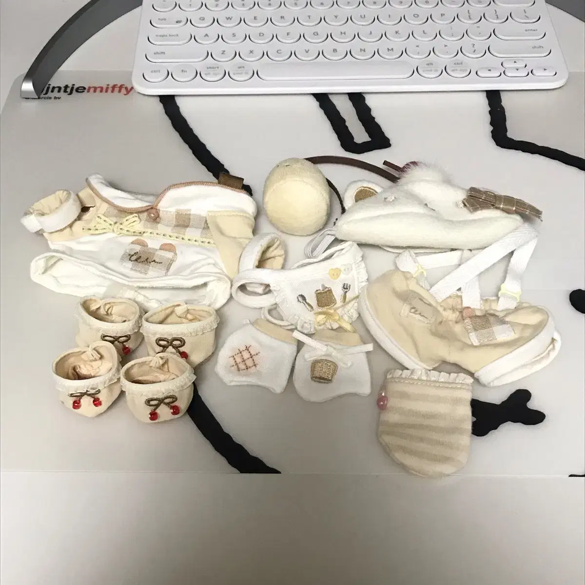 20cm Doll Clothes Wardrobe Wooble GgomGgom Pudding
