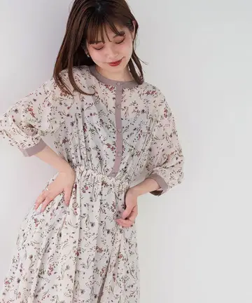 내추럴 꾸뛰르 배색 절개 꽃무늬 원피스