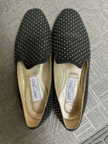 JIMMY CHOO 블랙 스터드 슬립온