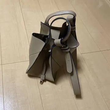 베이지 가죽 해먹 백
