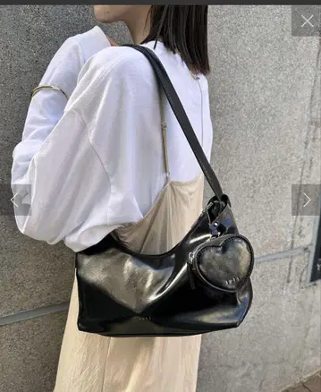 미사용 mystic loti 하트 파우치가 있는 호보 백