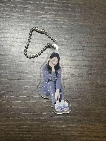 내가 보고 싶었던 파란 하늘 나 파랑 요시모토 코나 파자마 앉은 키링