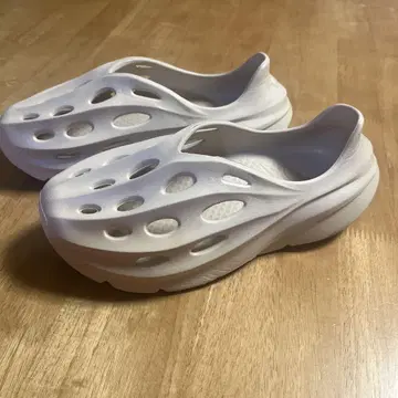 mo clog crocs wave