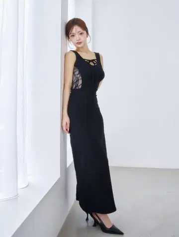다리치 사이드 레이스 컷 롱 원피스
