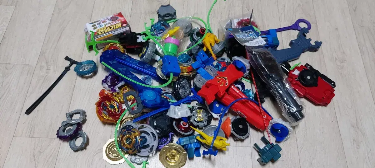 Spinning tops, Topblade, Beyblade, Animated Movie parts, Random Gear, Metal, Classic