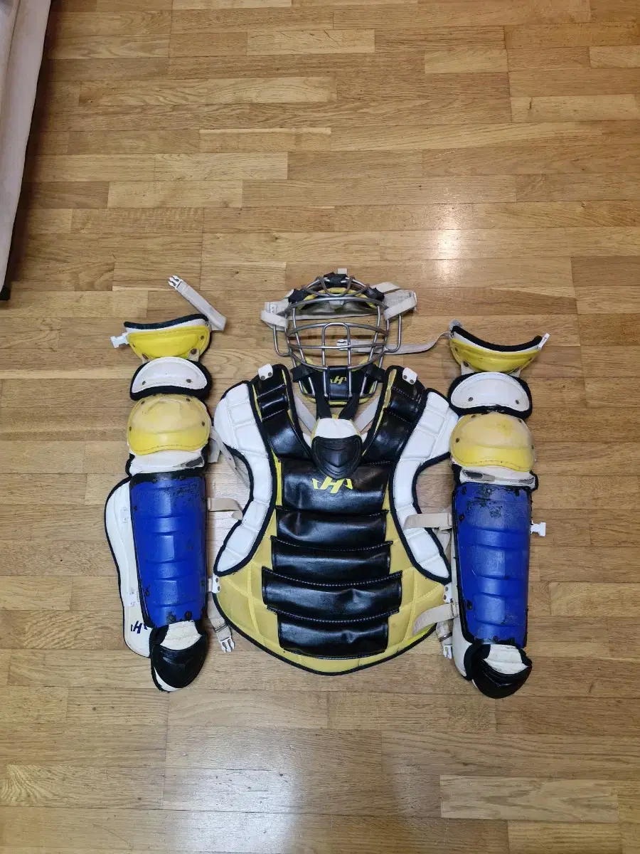 Hatakeyama Catcher's Gear