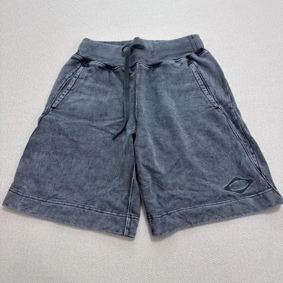 ☆韓国の人気☆【MISCHIEF】☆DENIM BERMUDA PANT.S☆関税込☆ MISCHIEF | 미스치프 W) Mischief Denim Bermuda Pants Faded