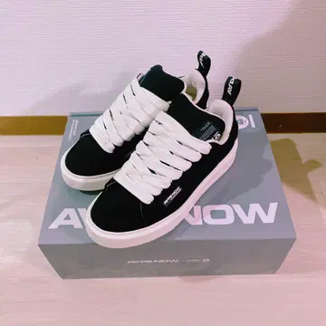 AAPE NOW 스웨이드 스니커즈 블랙/화이트