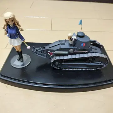 플라츠 1/35 르노 FT 페인팅 완성품 피규어 포함