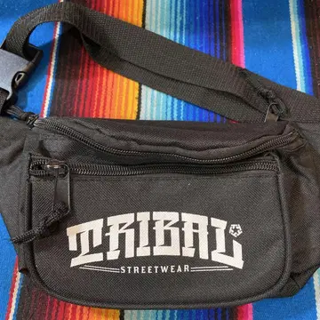 TRIBAL 블랙 바디백