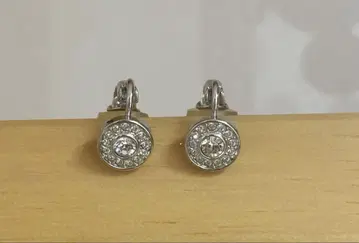 스와로브스키 귀찌