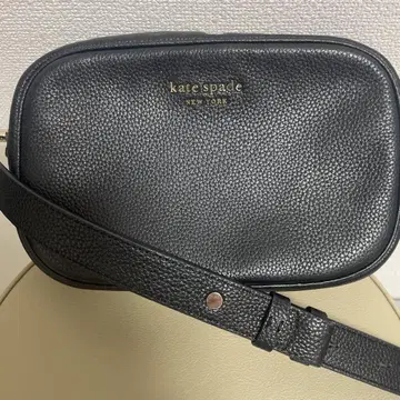 kate spade 블랙 가죽 숄더백