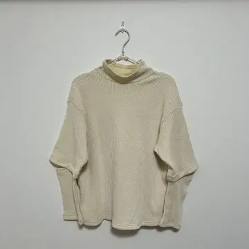 Ray BEAMS 아이보리 터틀넥