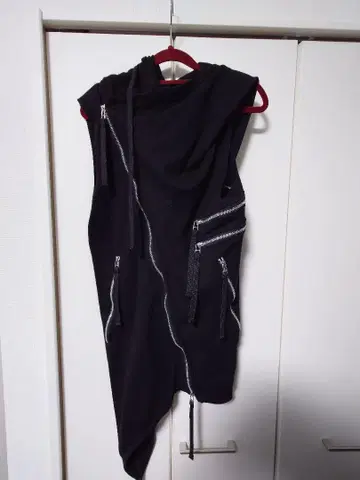 CIVARIZE 슬리브리스 후드티 REFLEM TRAVAS TOKYO