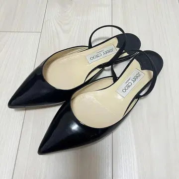 JIMMY CHOO 블랙 펌프스 23.5cm