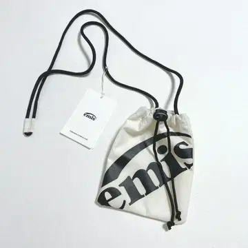 택 포함 EMIS NEW LOGO CROSSED MINI BAG 백