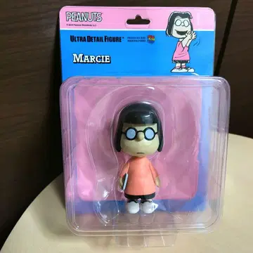 MARCIE 마시 스누피 UDF 메디콤토이 PEANUTS