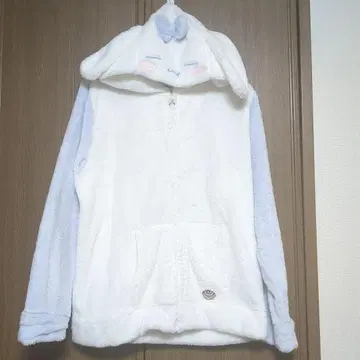 시나몬 롤 모코모코 후드티