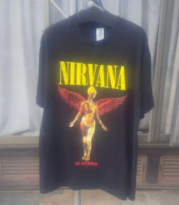 NIRVANA IN UTERO 블랙 티셔츠