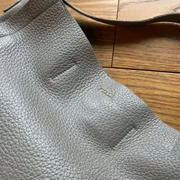 훌라 카프리치오 호보 그레이지 가죽 숄더백