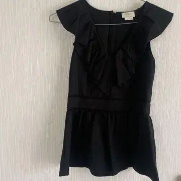 kate spade 블랙 프릴 탑 사이즈 0