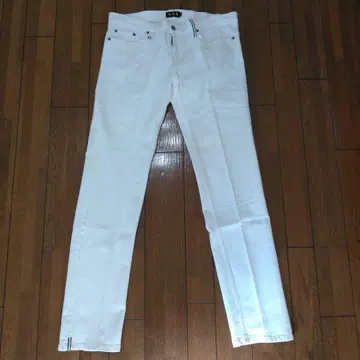 화이트 스트레이트 레그 데님