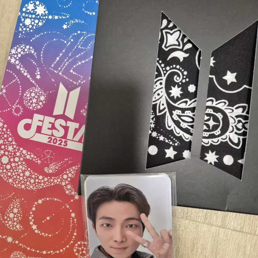 BTS 2025 bts bangtan Festa poca bandana on Bunjang Global Site.