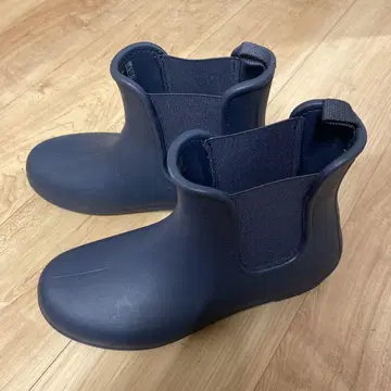 Crocs 네이비 숏부츠 W