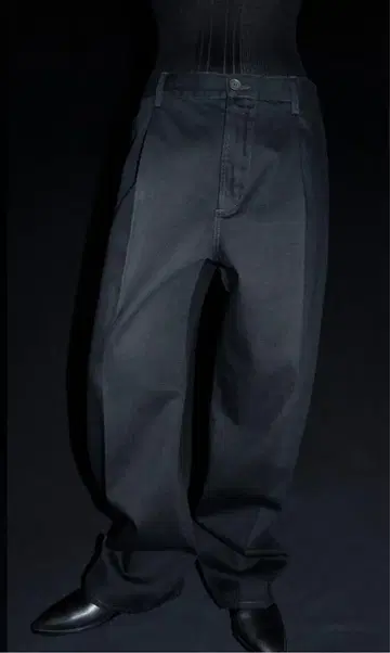 24AW 크리스타세야 블랙 데님 트라우저