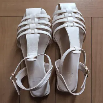 Rope Picnic passage 스퀘어토 구르카 샌들