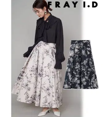 [Fray I.D] 볼륨 턱 프린트 스커트 FWFS234082