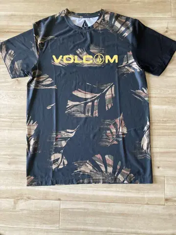 VOLCOM L 사이즈 잎 패턴 티셔츠 L 사이즈