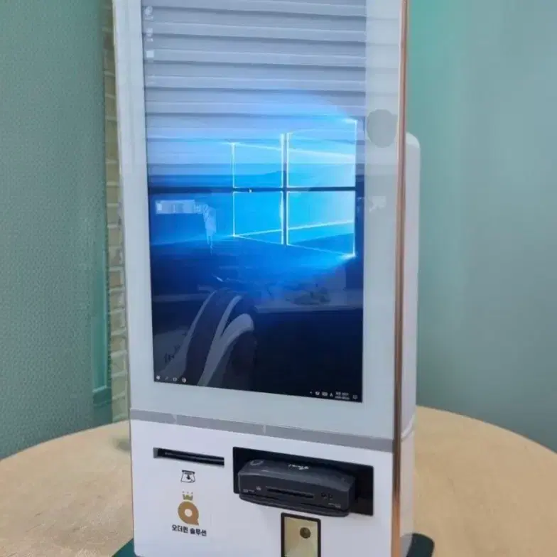 오더퀸 탁상형 키오스크 카드전용 무인포스기, 키오스크